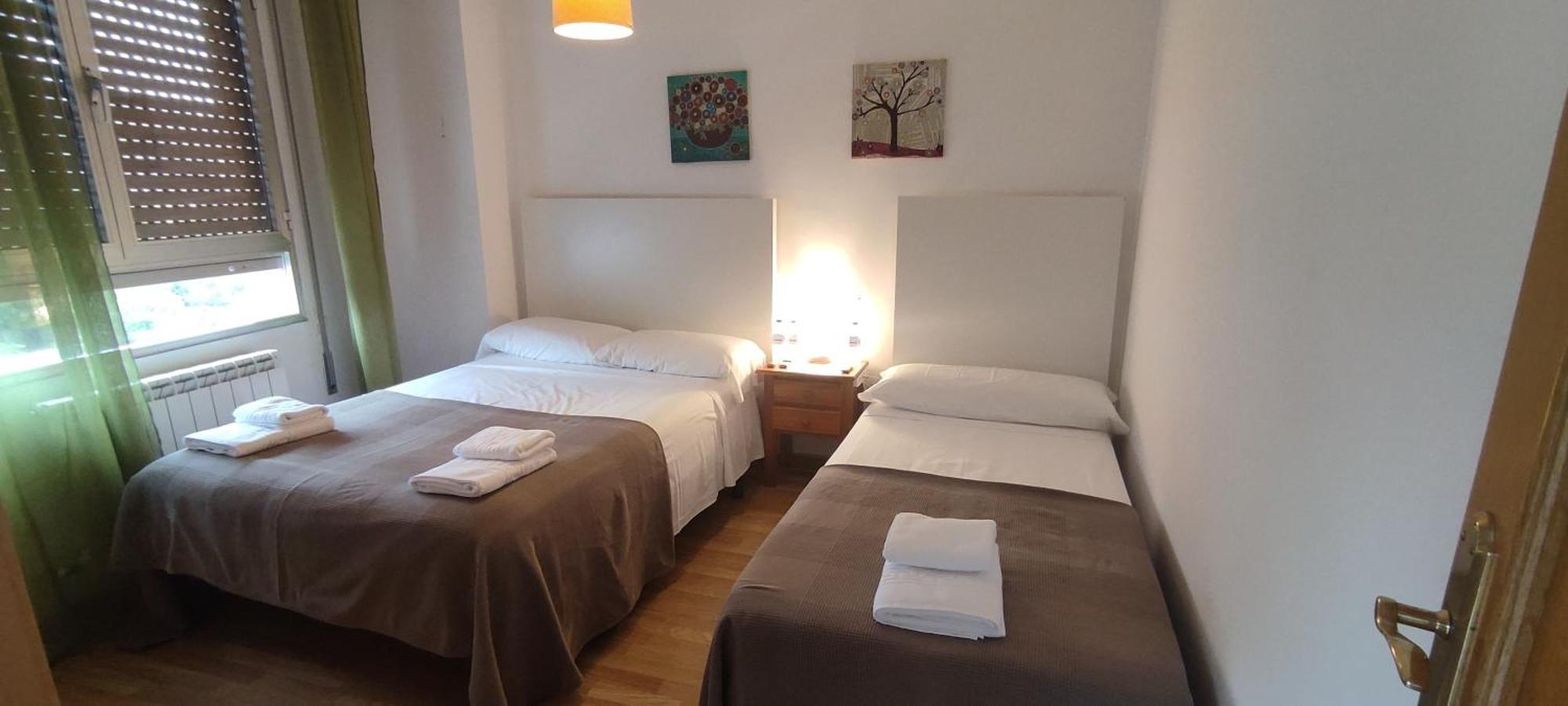El Cruce 1 Y 2 Apartment Villafranca Del Bierzo Bagian luar foto